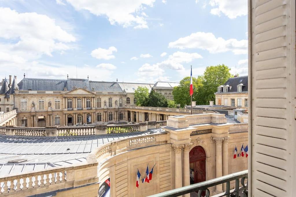 Le Marais, Fantastic View On Archives Nationales Apartment Paris Luaran gambar